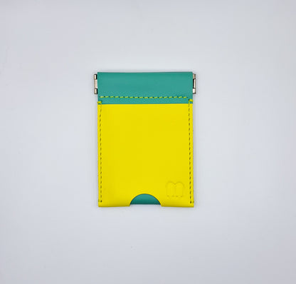 Porte monnaie clic-clac en cuir vert et jaune vif