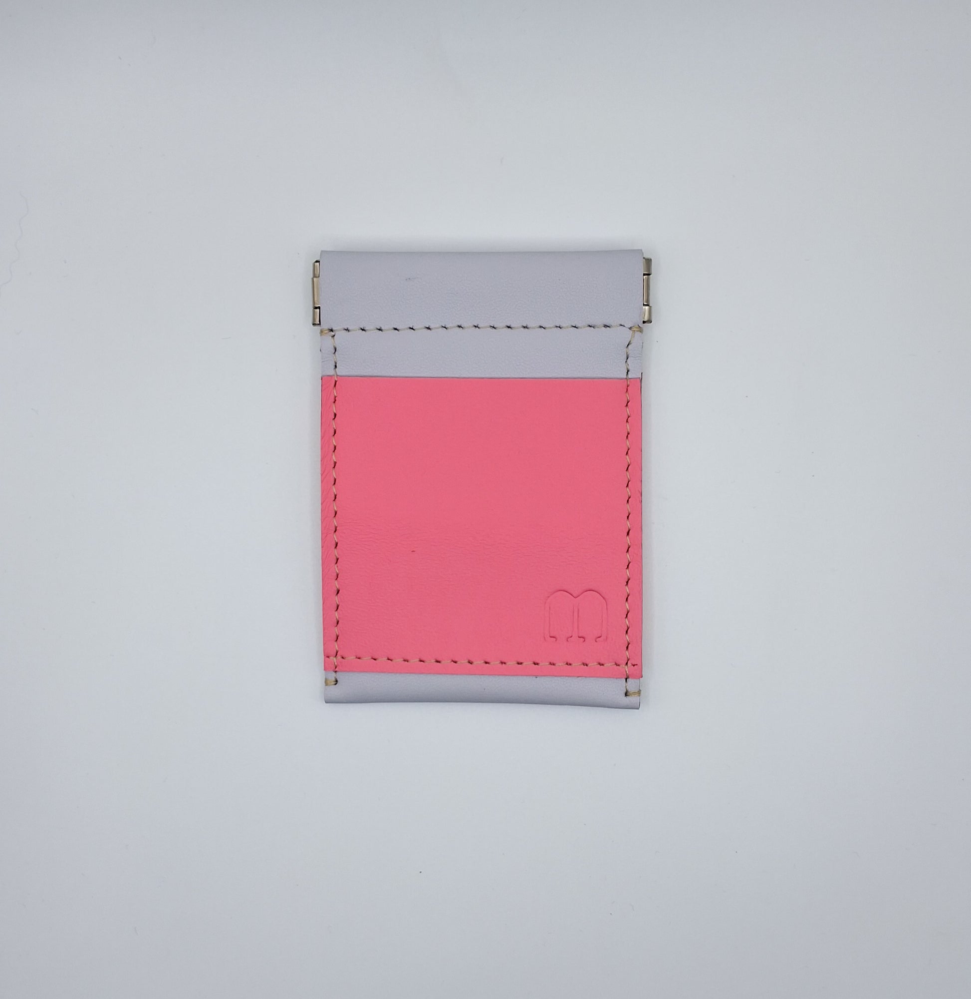 Porte monnaie clic-clac en cuir parme et rose
