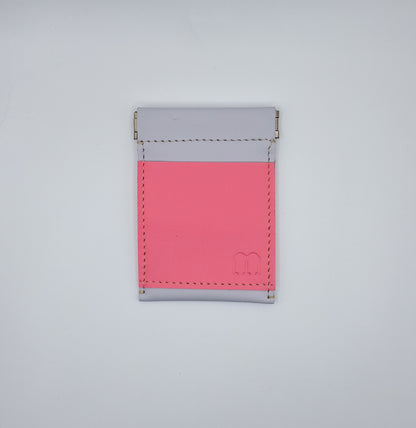 Porte monnaie clic-clac en cuir parme et rose
