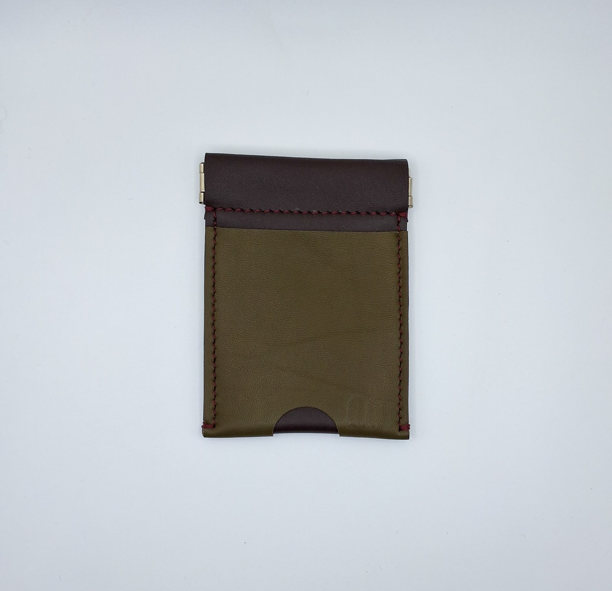 Porte monnaie clic-clac en cuir bordeau et vert kaki