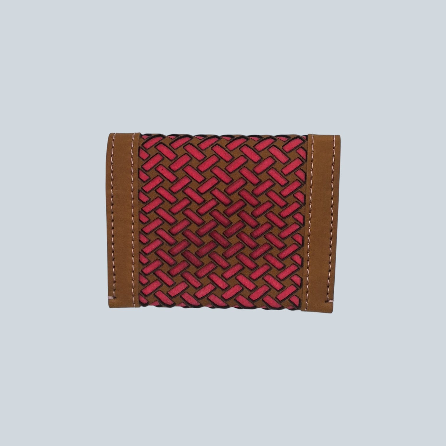 Portes cartes motif tressage marron et rose plié vue de l'arrière.