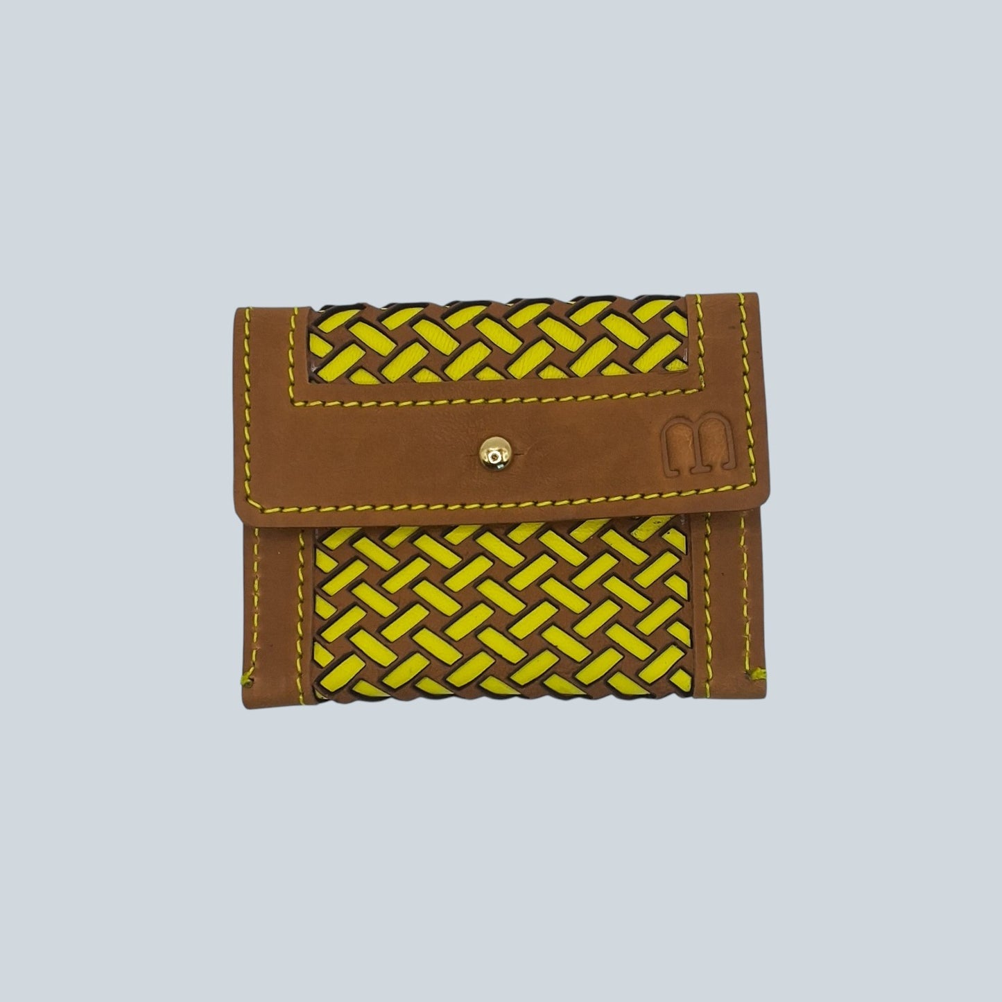 Portes cartes motif tressage marron et jaune plié vue de l'avant.